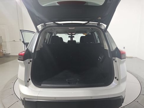 Used 2024 Nissan Rogue SV FWD image 22