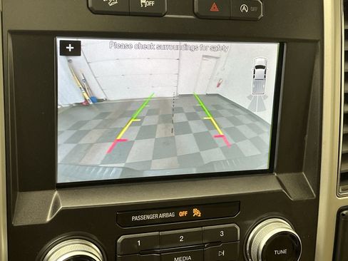 Used 2018 Ford F150 Lariat w/ Equipment Group 502A Luxury image 5