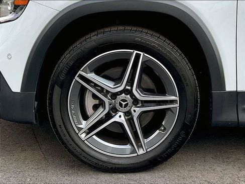 Used 2022 Mercedes-Benz GLB 250 4MATIC image 36