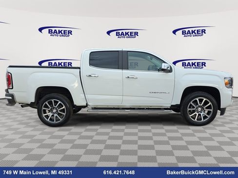 Used 2022 GMC Canyon Denali image 4