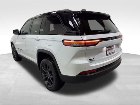 New 2025 Jeep Grand Cherokee Limited image 10
