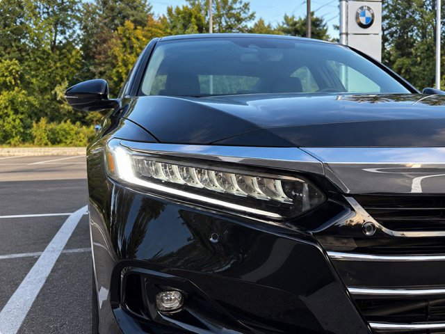 Used 2022 Honda Accord Touring image 9