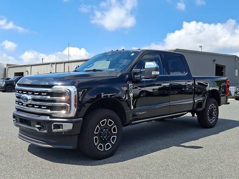 Certified 2024 Ford F250 Platinum AWD/4WD image 3