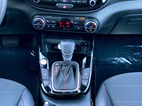 Used 2022 Kia Soul Turbo image 8