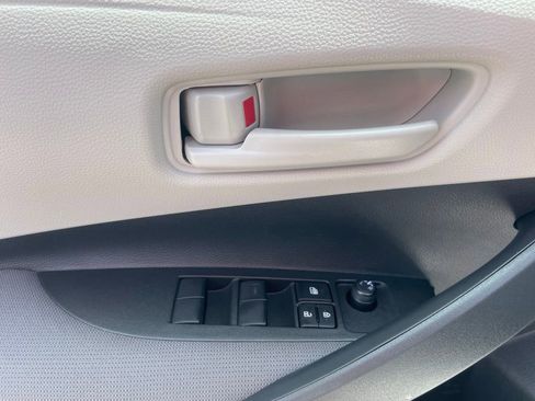 New 2026 Toyota Corolla LE FWD image 17