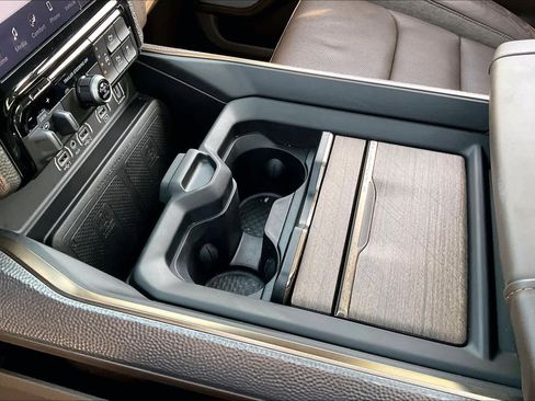 Used 2025 RAM 1500 Limited w/ Trailer Tow Group image 15