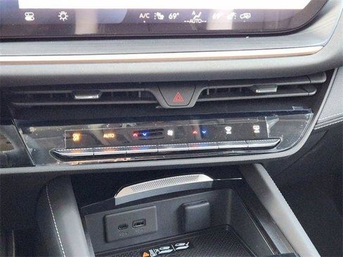 New 2025 Buick Envision Sport Touring image 14