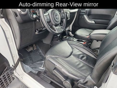 Used 2015 Jeep Wrangler Sahara image 18