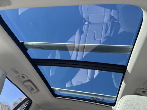 Certified 2025 Volvo XC90 T8 Plus w/ Protection Package Premier image 31