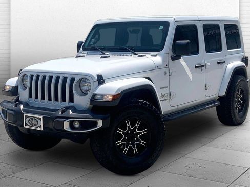 Used 2020 Jeep Wrangler Unlimited Sahara AWD/4WD image 13