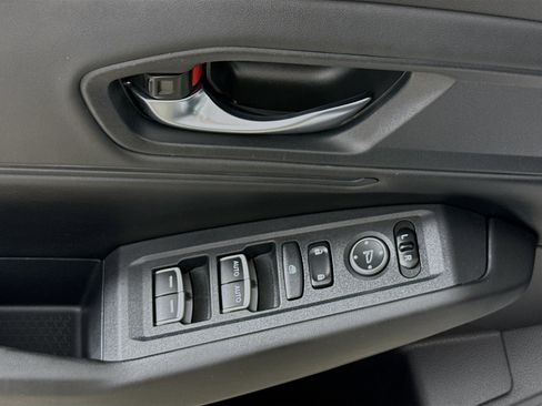 Certified 2023 Honda Accord EX image 19