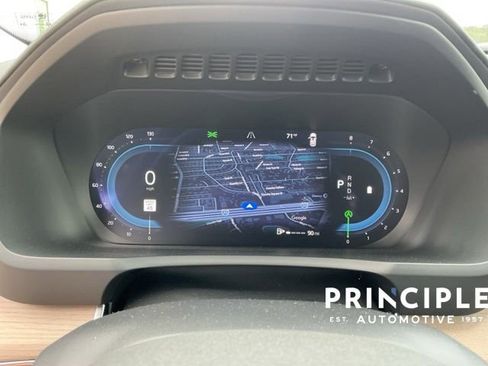 Certified 2025 Volvo XC90 B5 Plus AWD/4WD image 15
