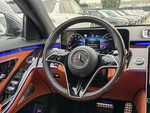 New 2025 Mercedes-Benz S 500 4MATIC image 15