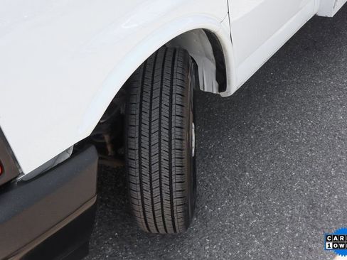 Used 2018 Chevrolet Express 3500 image 30