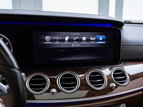 Used 2017 Mercedes-Benz E 43 AMG 4MATIC Sedan image 14