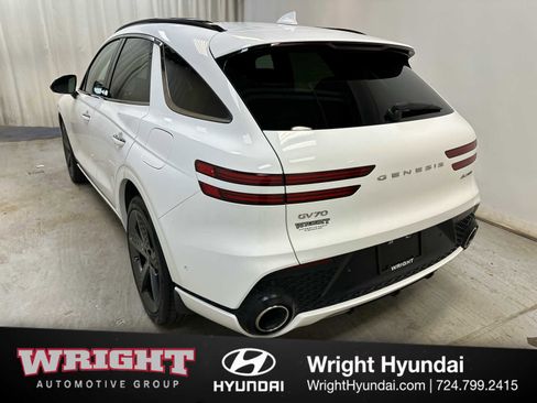 Used 2024 Genesis GV70 3.5T Sport w/ Sport Prestige Package AWD/4WD image 4