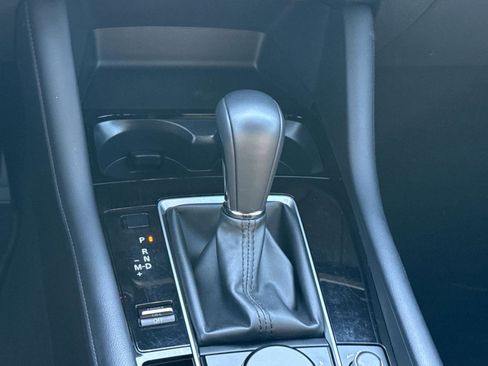 Certified 2025 MAZDA MAZDA3 s Sport image 19