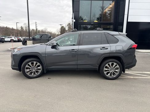Used 2019 Toyota RAV4 XLE Premium w/ Cold Weather Package image 4