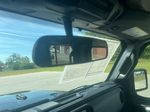 Used 2024 Jeep Gladiator Sport image 25