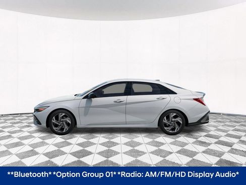 Used 2026 Hyundai Elantra SEL Sport Premium FWD image 5