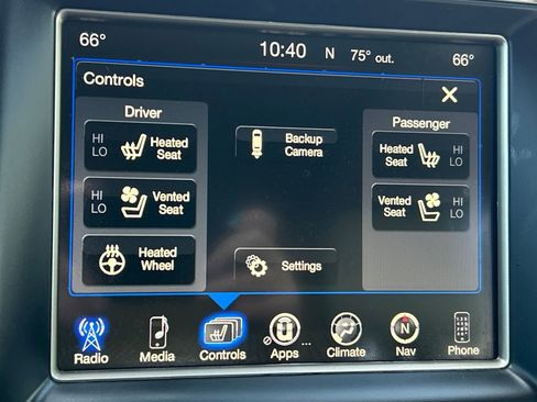 Used 2017 Jeep Grand Cherokee Overland image 13