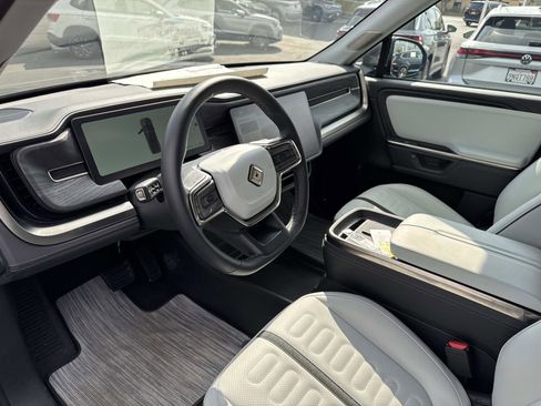 Used 2025 Rivian R1T Adventure image 15