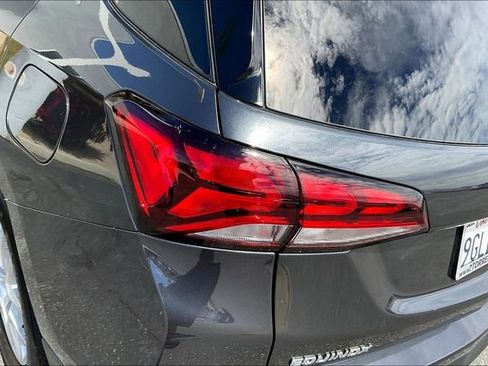 Used 2023 Chevrolet Equinox LT image 28