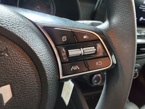 Used 2023 Kia Forte LXS image 14