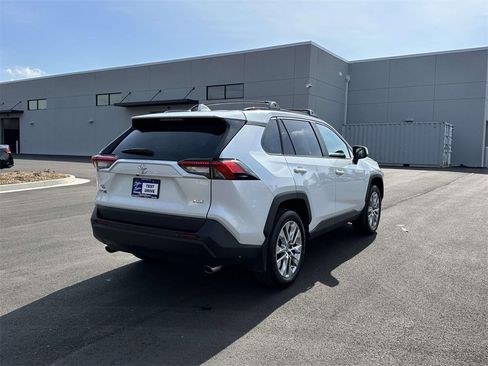 Used 2025 Toyota RAV4 XLE Premium image 27