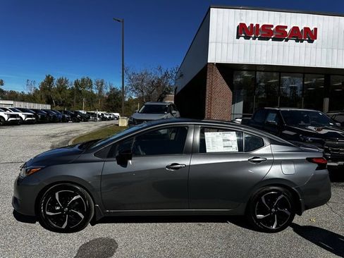 New 2025 Nissan Versa SR w/ Trunk Package image 6