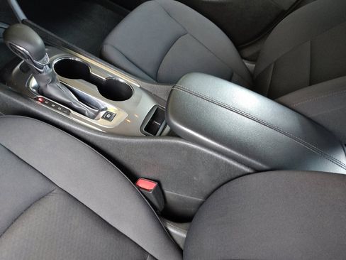 Used 2022 Chevrolet Malibu LT image 26