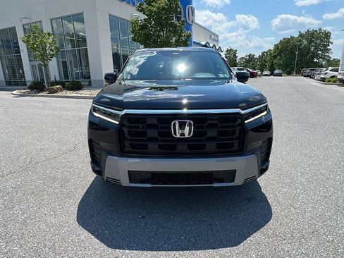 New 2026 Honda Pilot Touring image 9