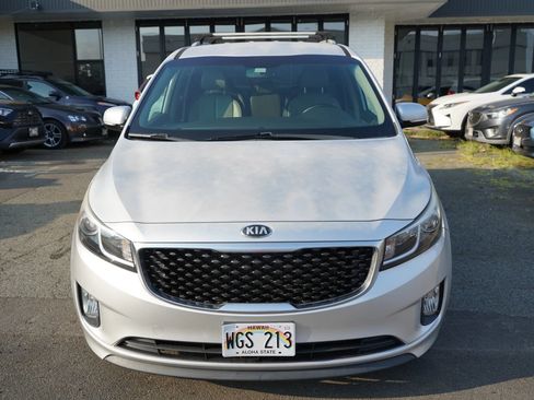 Used 2016 Kia Sedona EX FWD image 4