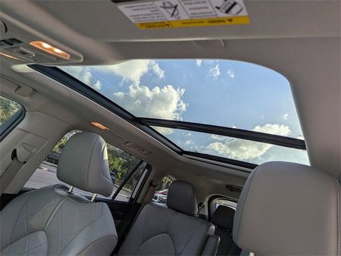 Used 2022 Toyota Highlander Platinum image 22