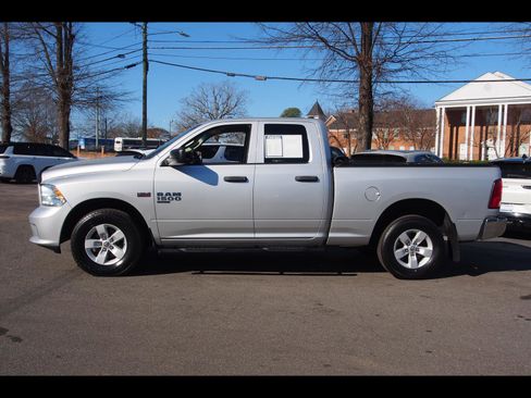 Used 2019 RAM 1500 Express image 2