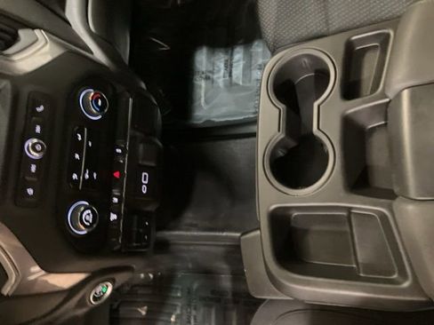 Used 2025 Chevrolet Silverado 3500 W/T image 16