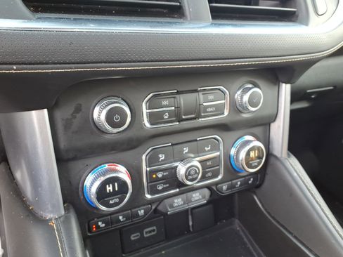 Used 2023 GMC Yukon SLT w/ SLT Premium Package image 22