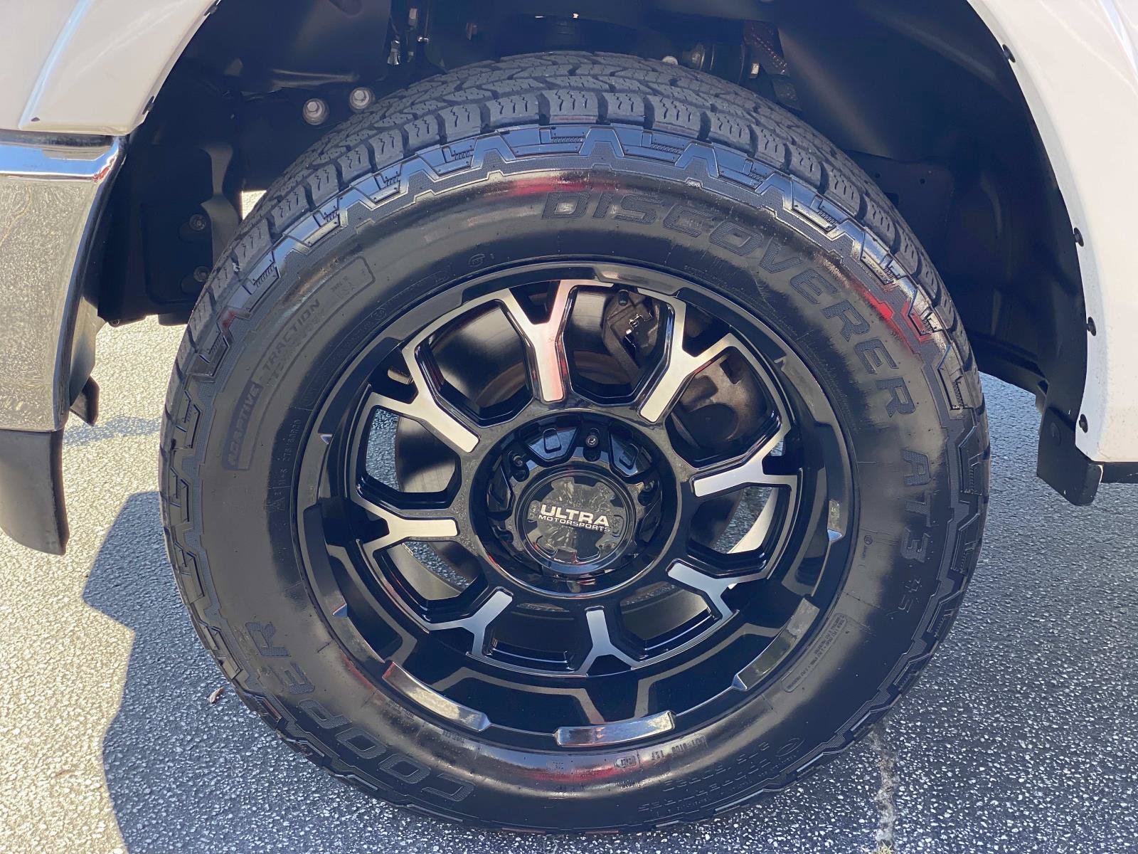Used 2019 RAM 1500 Laramie AWD/4WD image 10