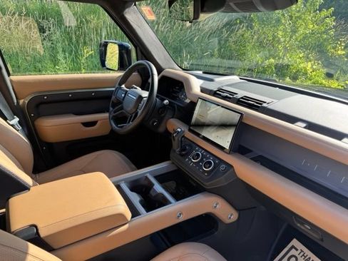 Used 2025 Land Rover Defender 110 X AWD/4WD image 19