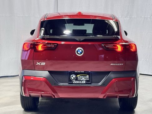 Certified 2025 BMW X2 xDrive28i image 5