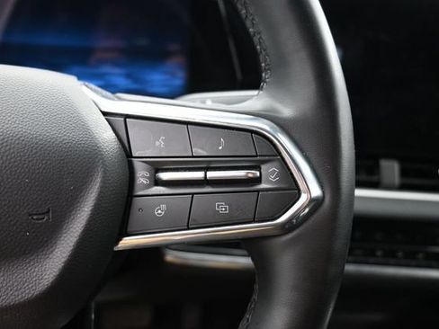 Used 2025 Chevrolet Equinox LT AWD/4WD image 22