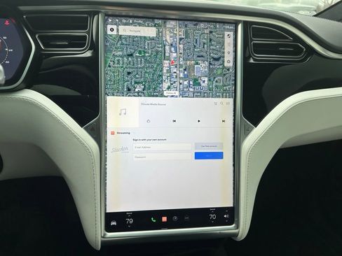 Used 2017 Tesla Model X 90D image 20