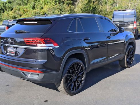 Used 2021 Volkswagen Atlas Cross Sport SE image 8