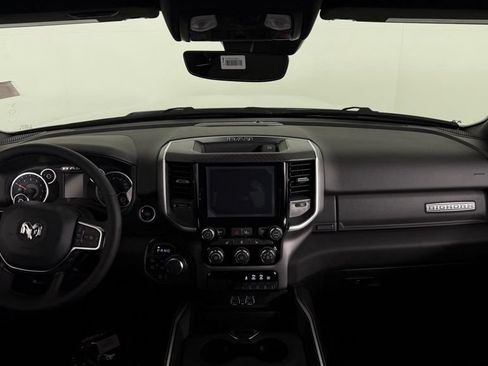 New 2026 RAM 1500 4x4 Crew Cab image 28