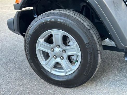 Certified 2022 Jeep Wrangler Unlimited Sport image 25