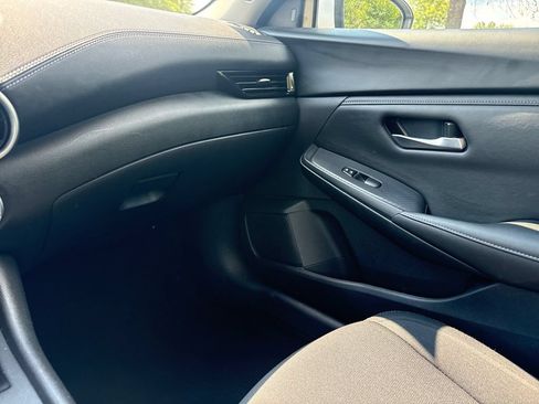 Used 2024 Nissan Sentra SV FWD image 17