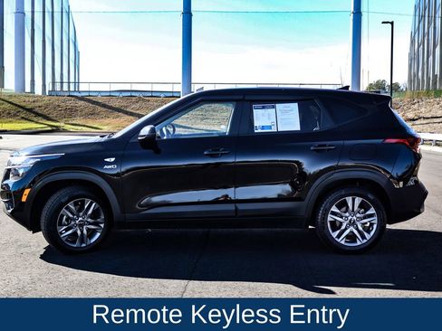 Used 2022 Kia Seltos LX image 4