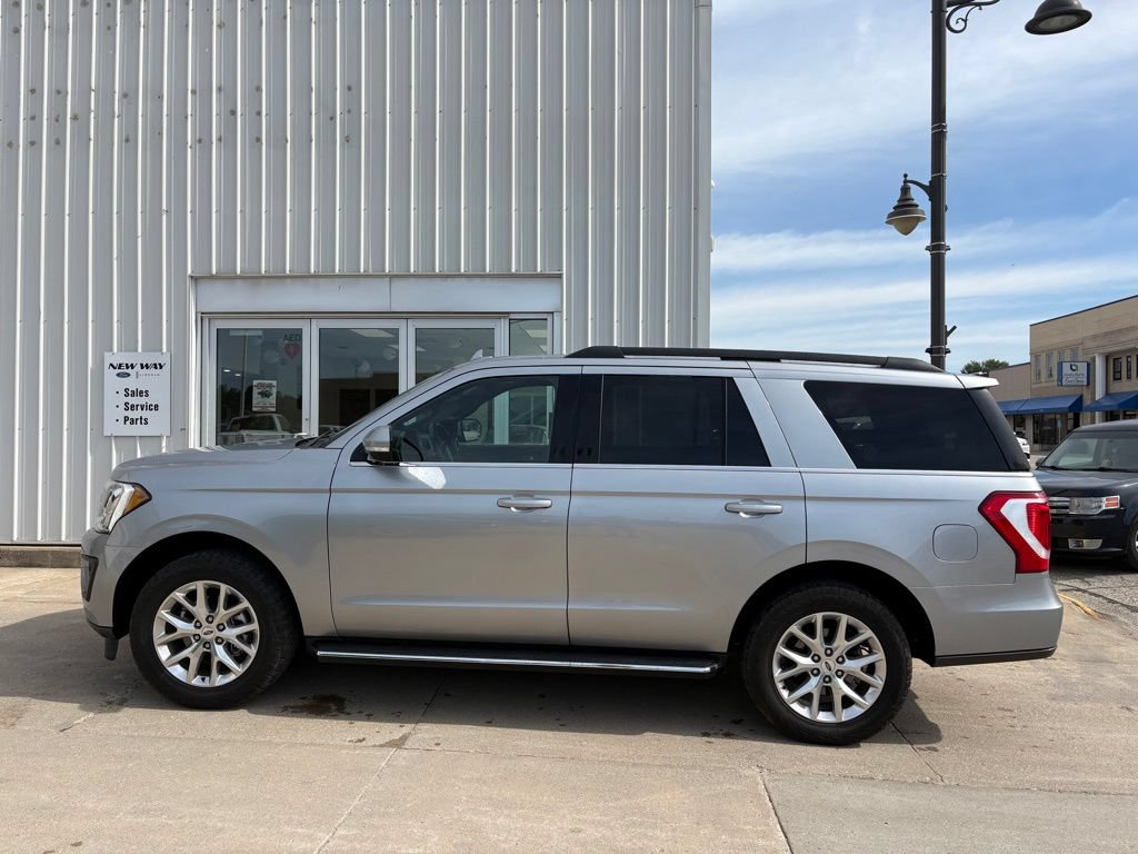 Used 2021 Ford Expedition XLT AWD/4WD image 3