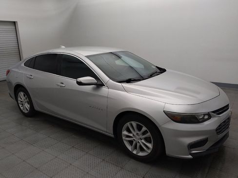 Used 2018 Chevrolet Malibu LT FWD image 11