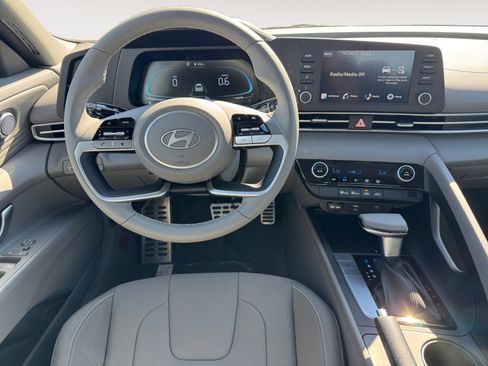 New 2025 Hyundai Elantra Sport image 10